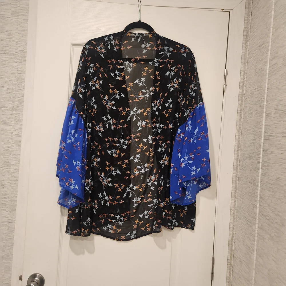 * Cato Women's Black and Blue Floral Kimono Top Size L Euc*